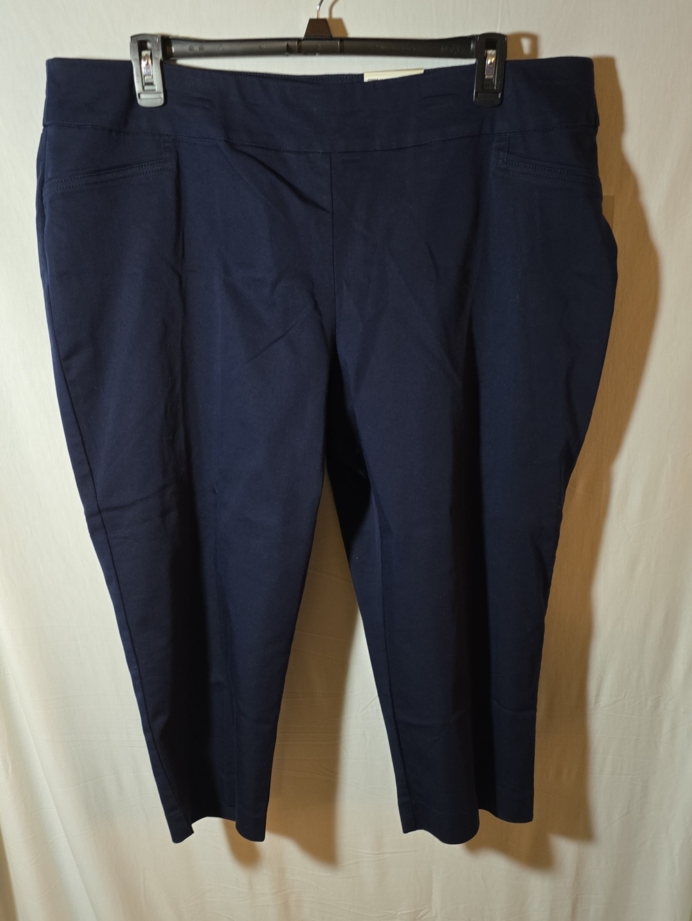 NEW croft & barrow Navy Pull-On Effortless Stretch Capri Pants